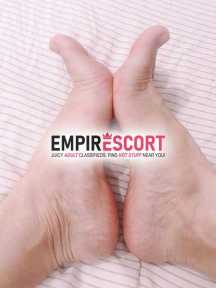 👠😈👣submissos escravosfetiches escravos submisso e fiel à rainha laura dominadora está esperando
devoção aos pés rainha obedeça à sua rainha👠