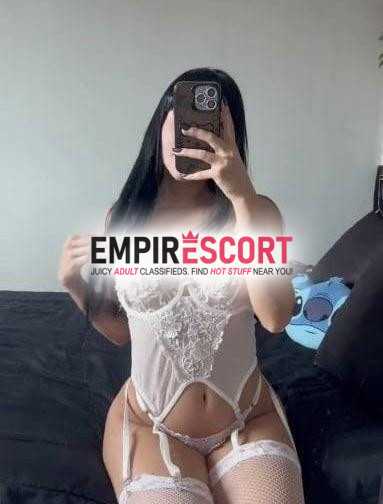 está afim de sair dessa rotina monótona e relaxa gostoso só me chama serei uma ótima companhia pra fazer um bom sexo bater um bom papo e se descontrai