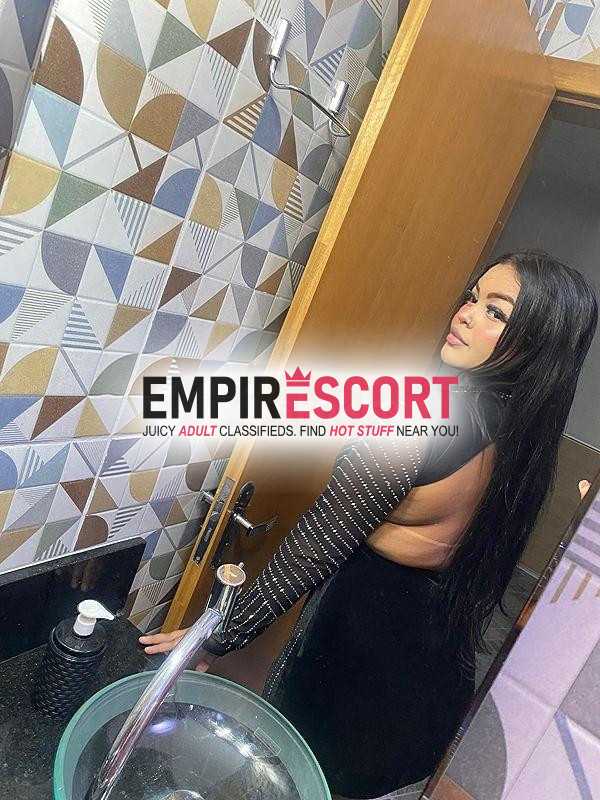 novinha gostosa com local