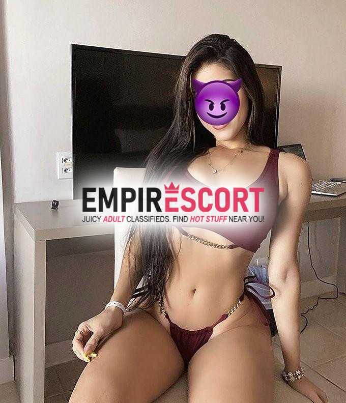 julia sua ninfetinh4 boca de veludo e cuzinho apertadinho 🔥