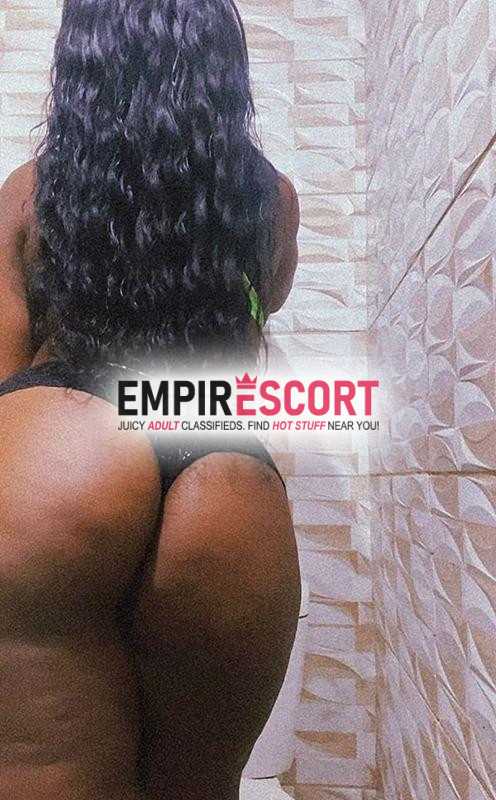 uma preta gostosa e maravilhosa pra vocês sexo incrível e prazeroso