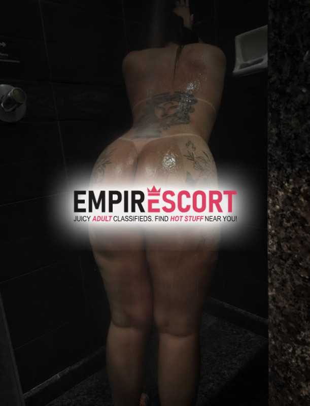 indiazinha safada tatuada