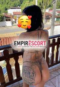 novinha tatuada