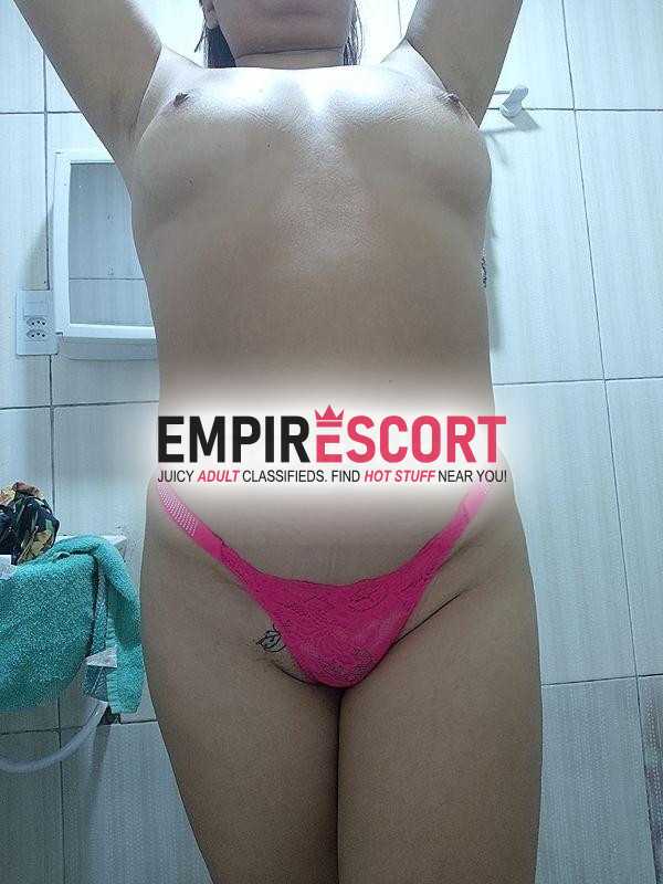 branquinha adoro um sexo gostoso 😋 só muito safadinha na cama