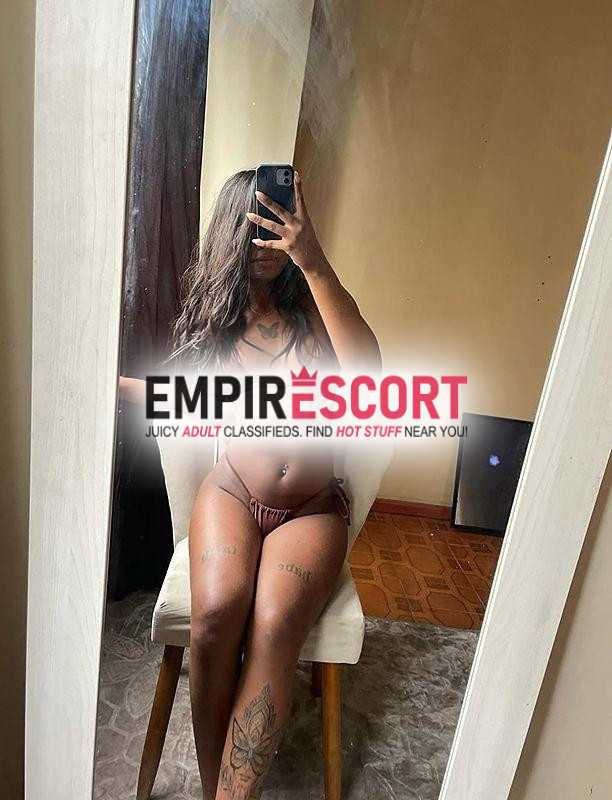 lorena rainha do anal recém chegada na cidade.