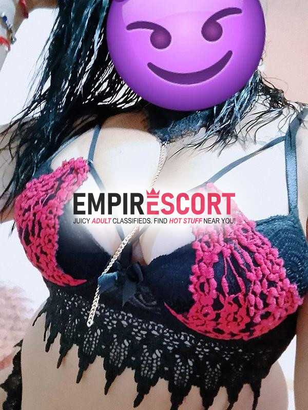 100 duas gozadas😈paula sua puta estrangeira🇻🇪 com comal 😈