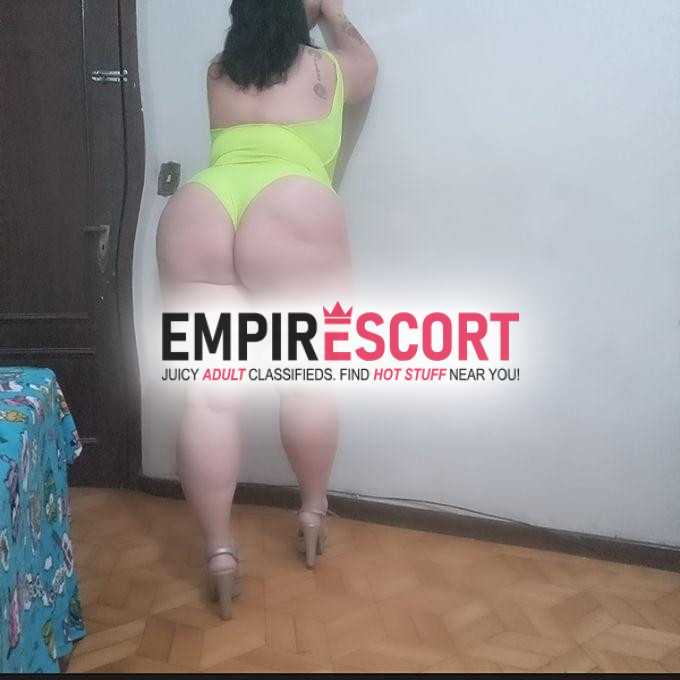 jaqueline coroa peituda massagista