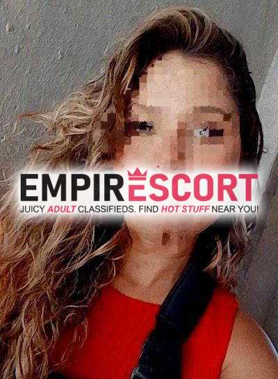 melissa cortez sua namorada loira e travessa aguarda sua presença.