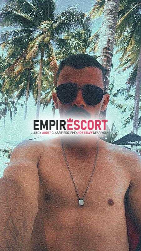 um branquinho azedo por sexo 
curto ser tudo faço qualquer fetiche