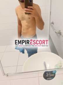 acompanhante de jovens e casais