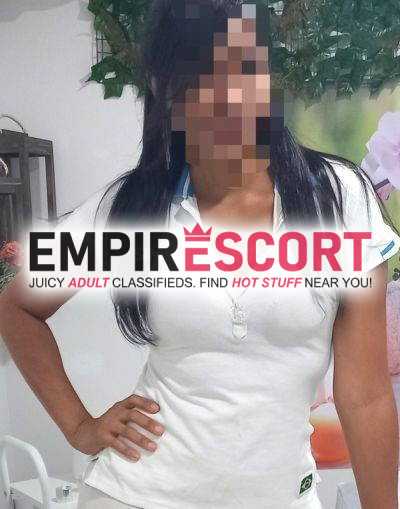jeniffer massoterapeuta e massagem de spa sua espera.