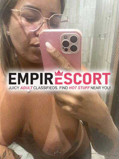 stefany venha ver essa bela morena cheia de atitude e charme.