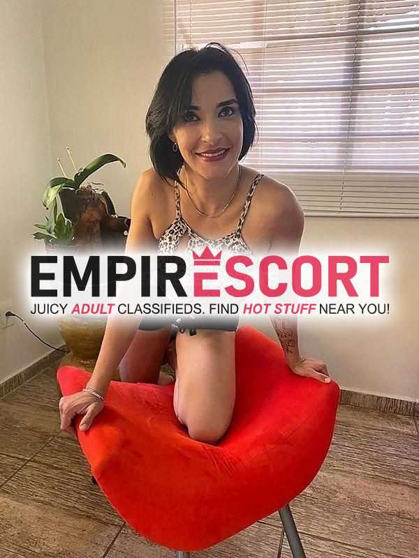 sayure 69 mestiça magrinha viciada em sexo com local e tbm video chamada