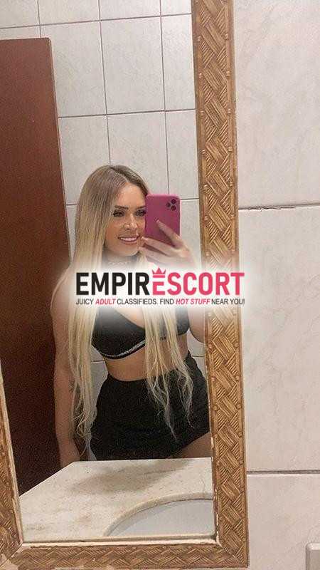 loira liberal corpo natural bunda grande