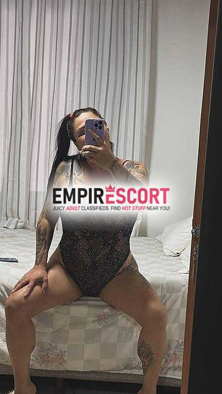 morena gostosa com local