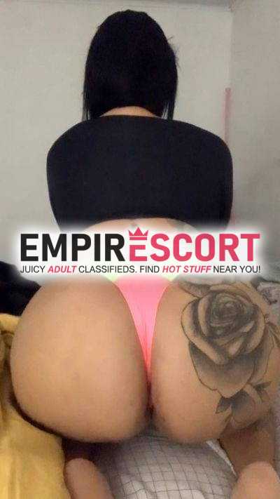 ysa morena tatuada especialista em realizar fetiches bunduda.