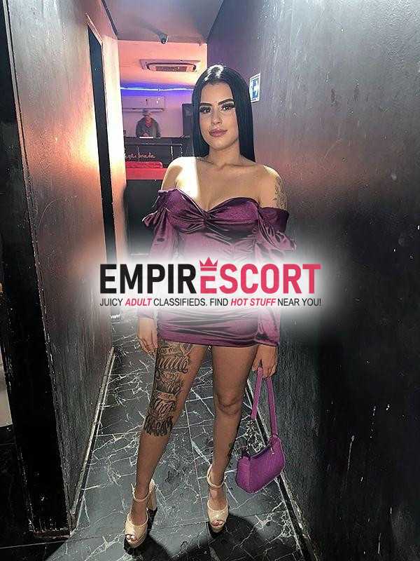 morena tatuada toda sensual novidade na cidade 