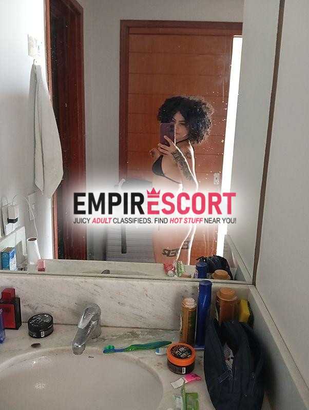 disponível com local✨