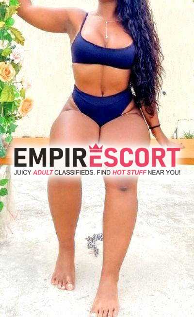 beatriz acompanhante morena extremamente atraente com curvas maravilhosas.