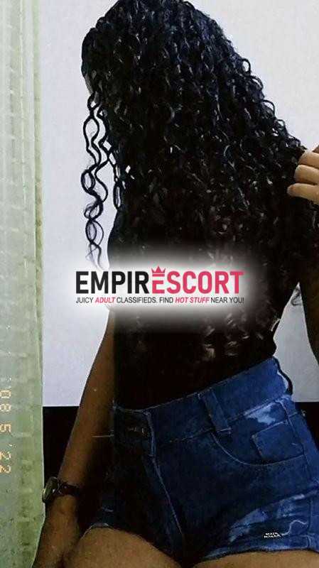 novinha de 18 aninhos disponível com local no centro. 🥰😈 quero ser todinha sua hoje. vem descobrir todos meus segredinho mais secretos. 🤭🤫