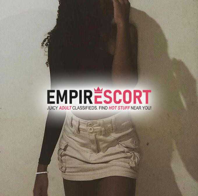 novinha de 18 aninhos disponível com local no centro. 🥰😈 quero ser todinha sua hoje. vem descobrir todos meus segredinho mais secretos. 🤭🤫