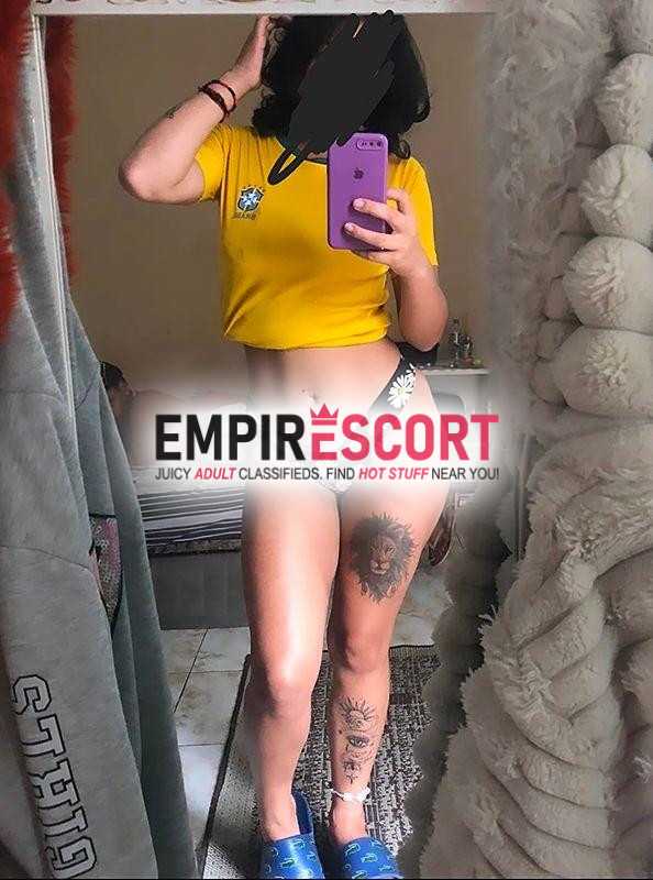duas amigas procura de uma festinha tres