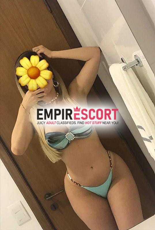 karen linda loira capaz de parar o trânsito e mexer com imaginação de todos os homens.