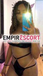 silva morena bronzeada gata com uma marquinha sexy e deliciosa.