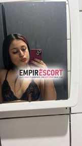 morena tatuada