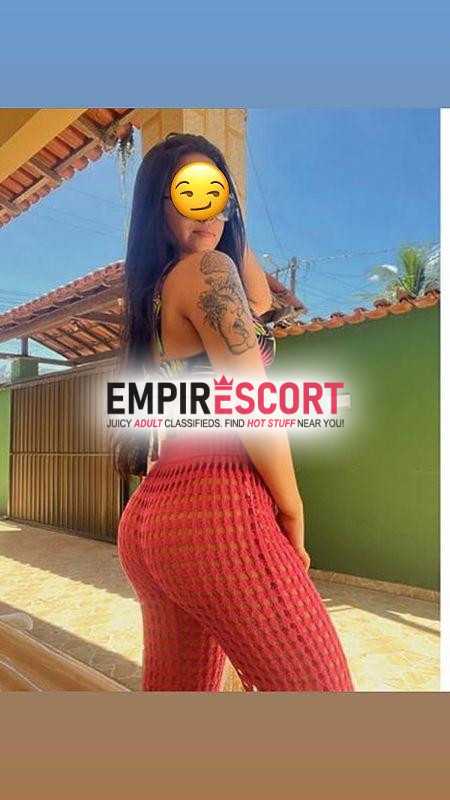 novinha bem sapequinha do bumbum grandão adoro ser mamada e mamo bem gostosinho sem capa