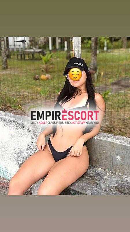 novinha bem sapequinha do bumbum grandão adoro ser mamada e mamo bem gostosinho sem capa