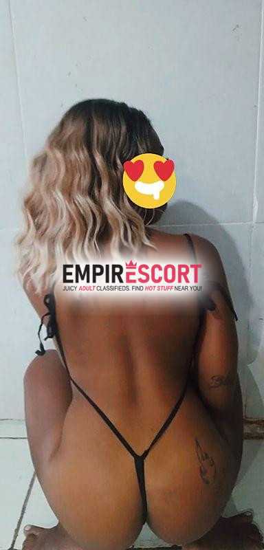 morena magrinha completinha com local