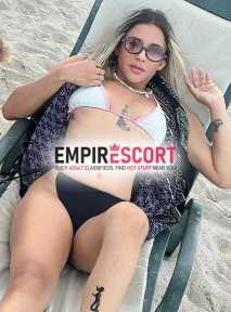 loira branquinha nova no ramo mas adoraria ser sua namoradinha submissa 😋