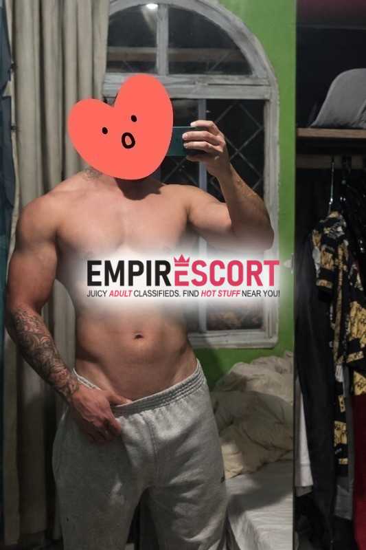 olá me chamo déverson sou gentil e carinhoso moreno 170 94ks treino faço dieta corpo fitnes dote de 18cm bem duro para voce aproveitar e se divertir