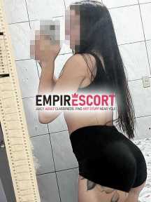 massagista com local garota com seios naturais e bumbum durinho
