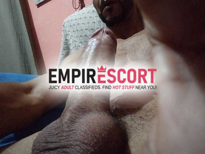 olá meu nome é carlos tenho 28 anos tenho 23 cm atendo casais mulheres atendo lésbica trans não tenho local só atendo em motel residência