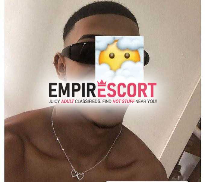 sou de fora e estou moreno total sigilo mulheres e casais afim de algo fala ✅️