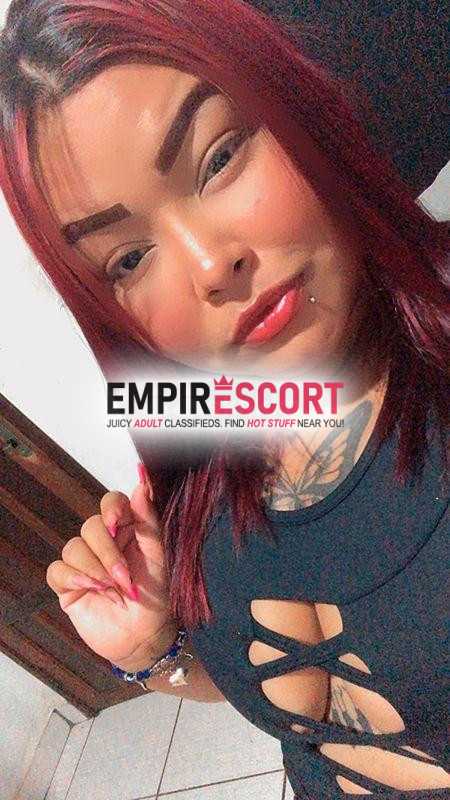 morena grandonaruivinha e tatuada