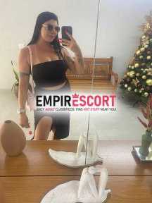 bruna olhos verdes