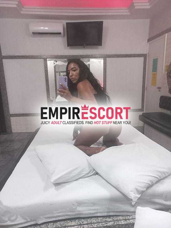 laurinha do anal gostoso