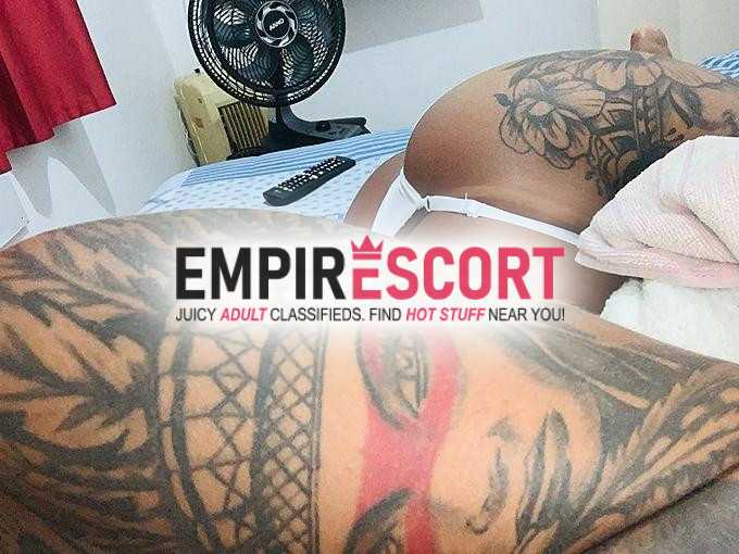morena tatuada do bumbum grande primeira vez na cidade