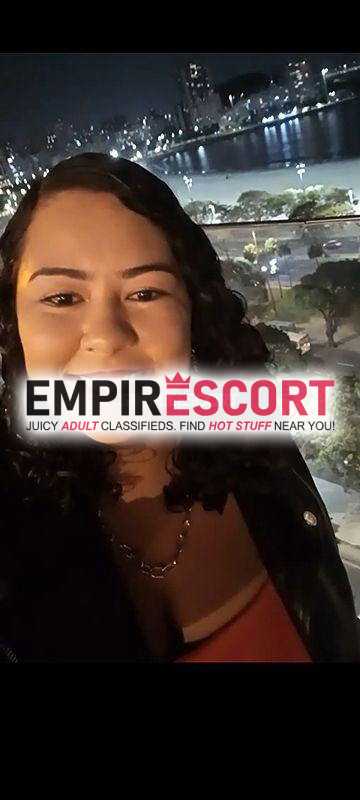 aline gata toda natural com seios enormes