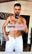 oi sou vitor tenho 26 anos 178 de altura 70kg e moreno magro definido e bem dotado. sou ativo somente e bem fogoso. dotado de 21cm grosso e bem du