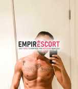 oi sou vitor tenho 26 anos 178 de altura 70kg e moreno magro definido e bem dotado. sou ativo somente e bem fogoso. dotado de 21cm grosso e bem du