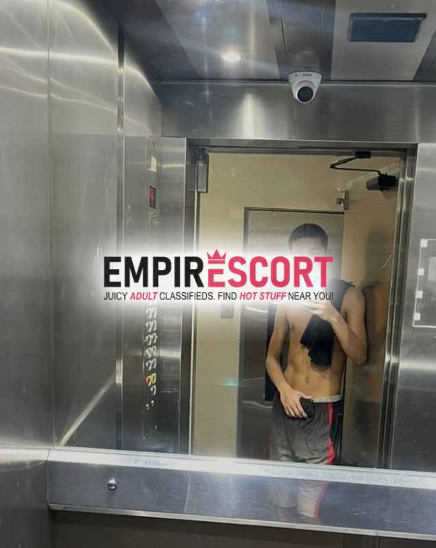 novinho dotado metedor procura diversão com mulher casada coroa e etc
dote grande e grosso 
chame no zap vamos marcar