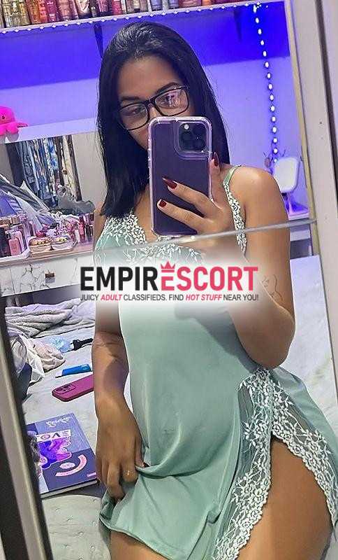 moreninha iniciante disponível com local vem gozar gostoso junto comigo 😋