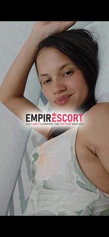uma magrinha safada e pronta para o prazer