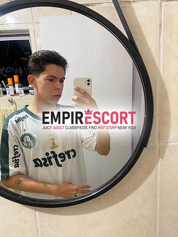 léo mlk de 19 anos afim de te satisfazer 19cm🍆de pau pé 41👣