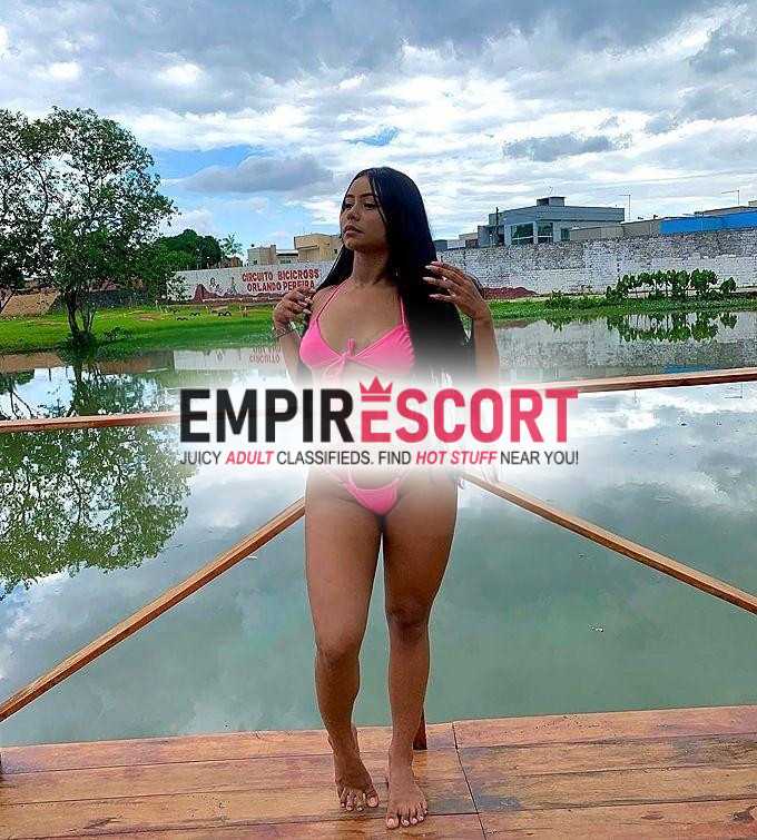 yoly jovem bonita e naturalmente cativante ela é daquelas que deixam uma impressão marcante por onde passam.