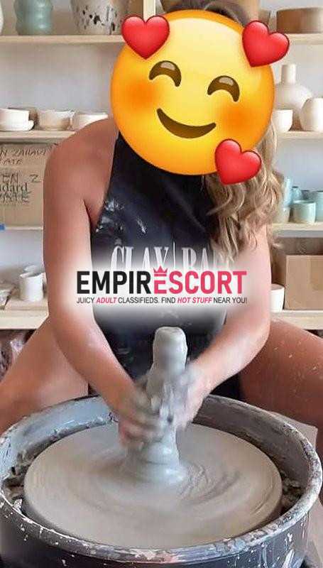 ola atendimento das 9 hrs as 17 hrsde segunda sábado.vem passa ótimos momentos com uma loira gostosa❤️‍🔥🥰 cheirosa🥰🥰😍 vou te fazer aqueles carinh